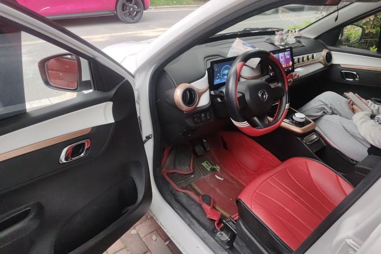 Used Dongfeng NAMMI BOX 2022 Chasing Wind Edition 331 km Standard Model Driver Seat