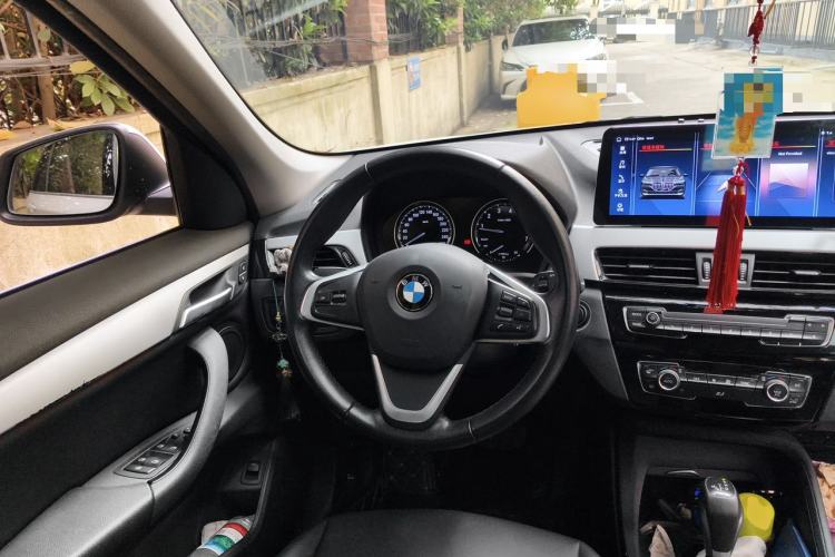Used BMW X1 2019 sDrive20Li Leading Model Steering Wheel