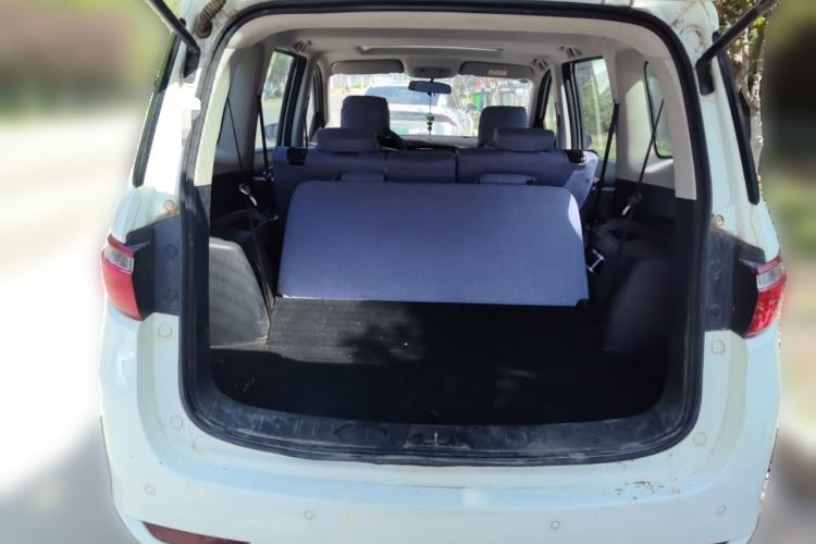 Used CHANGAN KAICHENG Oushang A600 2016 1.5L Manual Luxury 7-Seater Trunk