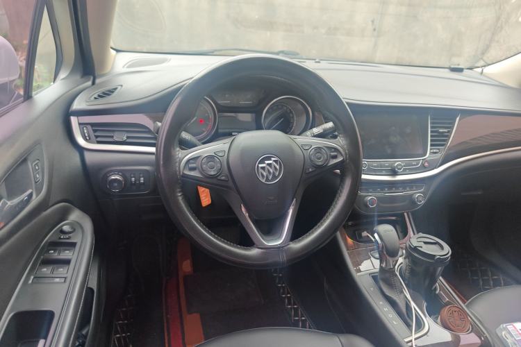 Used Buick Verano 2018 Sedan 20T Dual-Clutch Leading Model Steering Wheel
