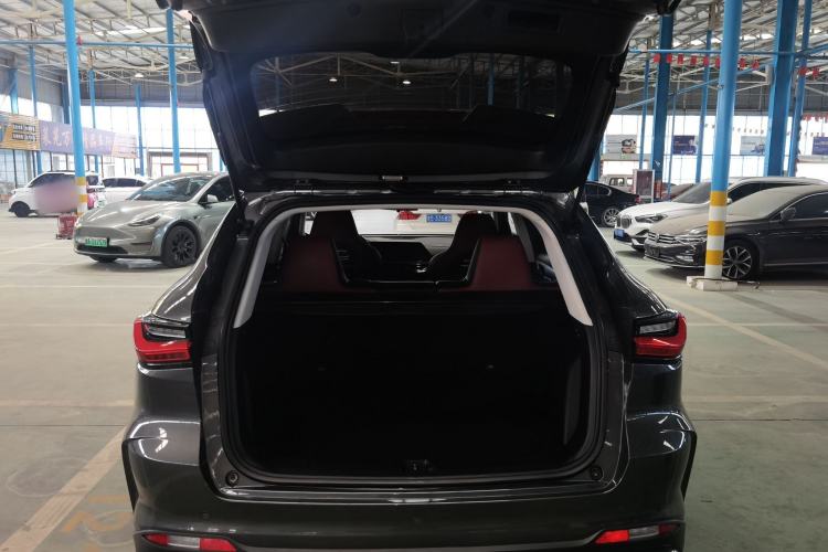 Used CHANGAN OSHAN X5 2021 1.5T DCT Flagship Edition Trunk