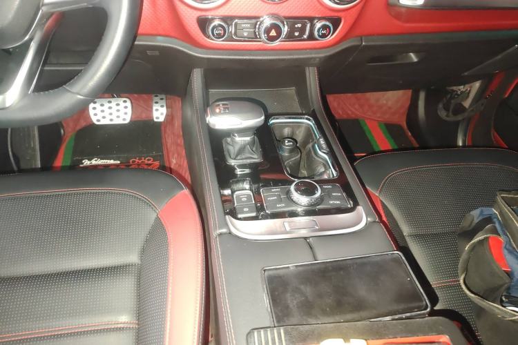 Used BAIC Off-Road BJ40 2023 2.0T Automatic Four-Wheel Drive Urban Hunter Edition Chivalrous Type