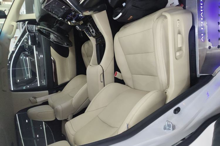 Used Toyota Alphard 2020 Dual-Engine 2.5L Luxury Edition