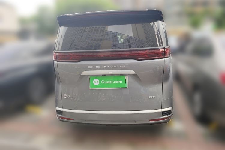 Used Denza D9 2022 DM-i 970 Four-Wheel Drive Prestige Model Rear