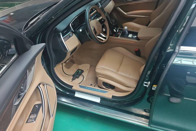 Used Jaguar XFL 2024 2.0T P250 Two-Wheel Drive Prestige Luxury Edition
