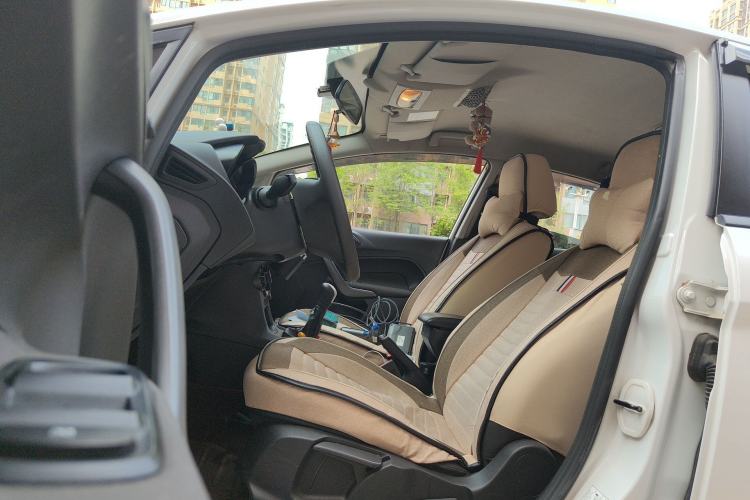 Used Ford Fiesta 2013 Sedan 1.5L Manual Fashion Edition Left Front Seat