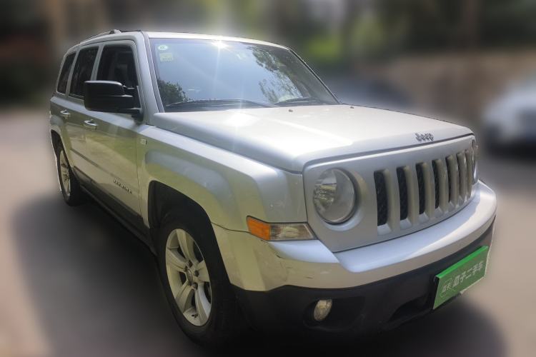 Used Jeep Patriot 2011 2.4 Luxury Edition Front Right 45 Deg
