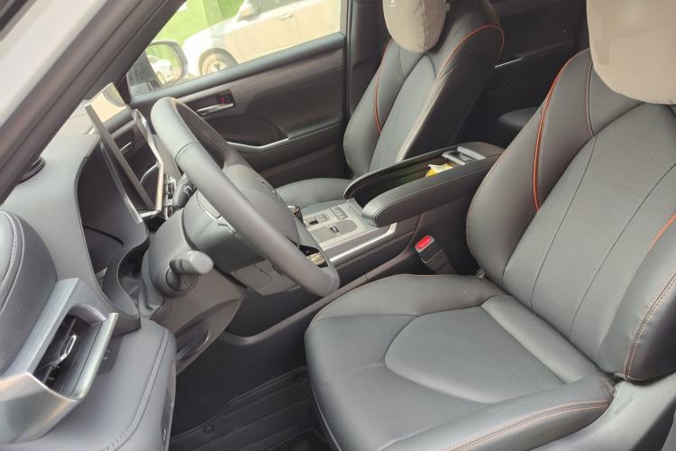 Used Toyota Crown Kluger 2026 Model 2.5L HEV All-Wheel-Drive Prestige Edition Left Front Seat