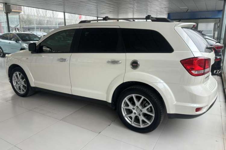 Used Dodge Journey 2013 2.4L Two-Wheel Drive Luxury Version