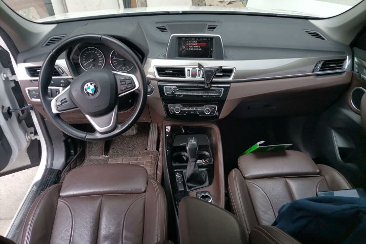 Used BMW X1 2016 sDrive20Li Luxury Model Center Console