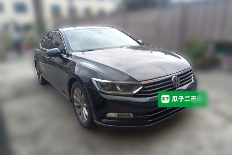 Used Volkswagen Magotan 2019 330TSI DSG Leading Edition China V Standard Front Right 45 Deg