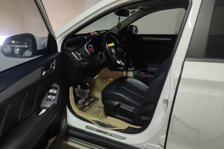 Used Roewe RX5 2018 20T Two-Wheel Drive Manual Flagship Edition