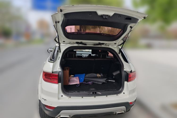 Used Land X7 2015 2.0T Panoramic Prestige Edition
