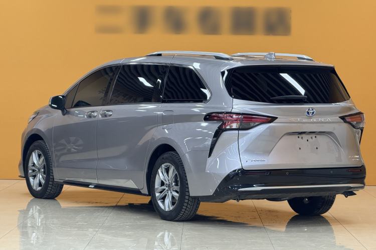 Used Toyota Sienna 2021 2.5L Hybrid Platinum Edition