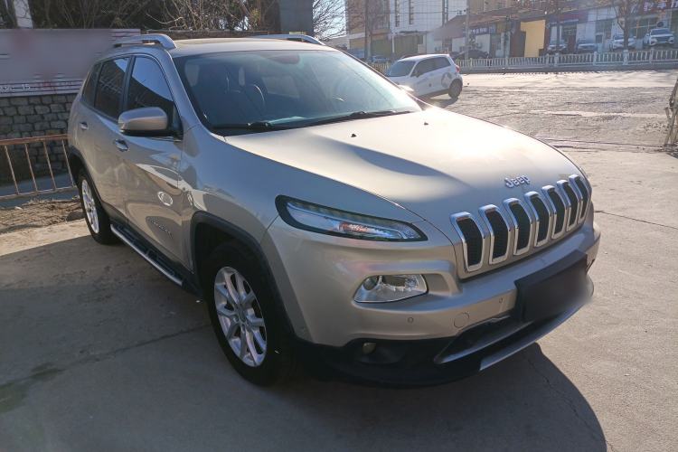 Used Jeep Cherokee 2016 2.0L Leading Edition
