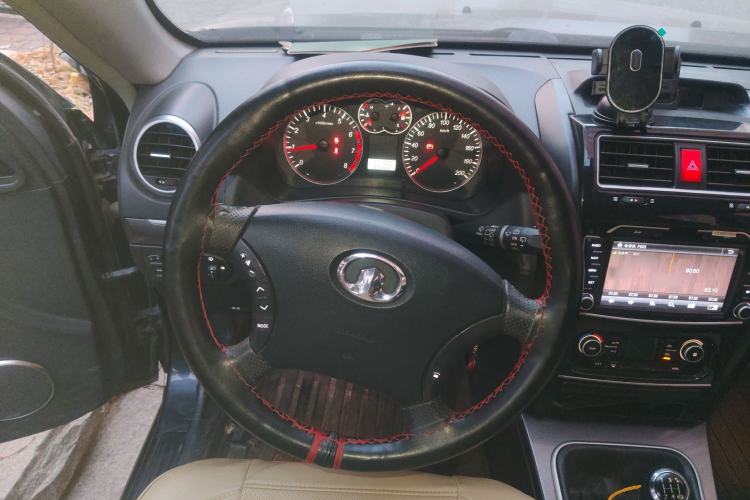 Used Haval H5 Classic 2013 Zhizun Edition 2.0L Manual Two-Wheel Drive Entry-Level Model