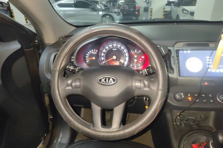 Used Kia Sportage R 2012 2.0L Manual Two-Wheel Drive GL Trim
