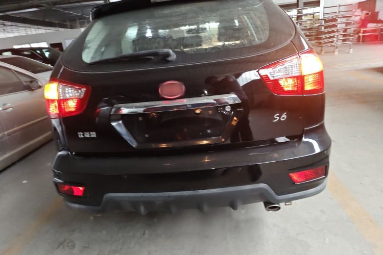 Used BYD S6 2014 2.0L Manual Luxury 5-Seater