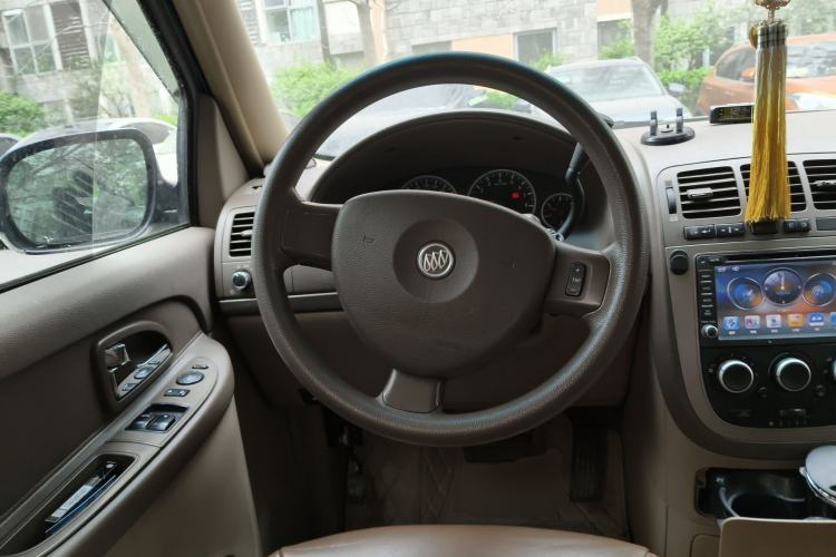 Used Buick GL8 2011 2.4L CT Comfort Edition