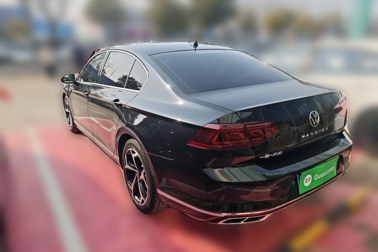 Used Volkswagen Magotan 2024 2 Million Units Zhongxiang Version 330TSI DSG Luxury Edition
