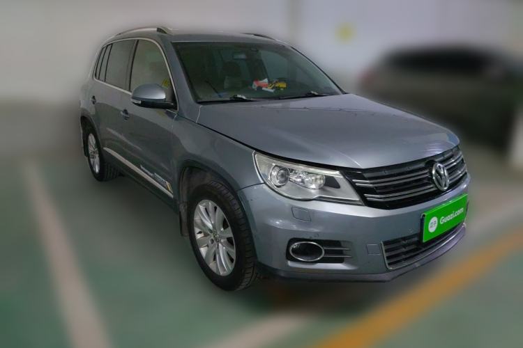 Used Volkswagen Tiguan 2010 2.0 TSI Automatic All-Wheel Drive Flagship Navigation Edition Front Right 45 Deg