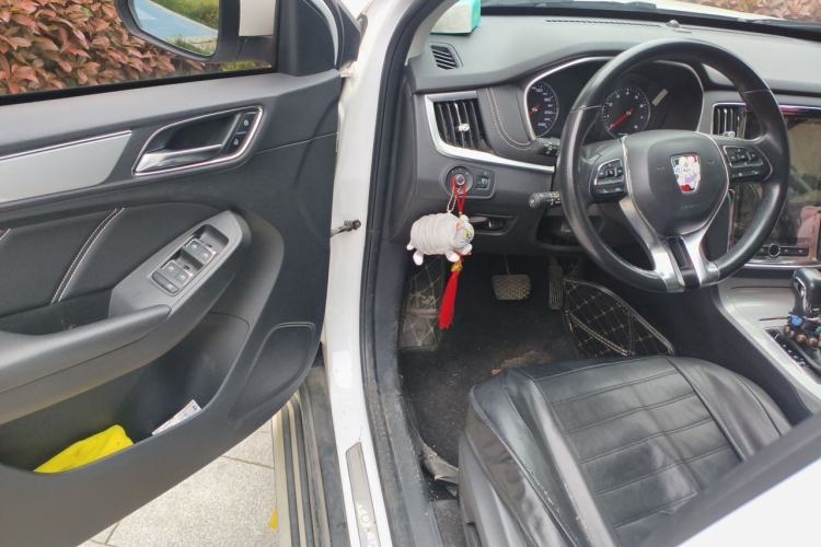 Used Roewe RX5 2020 20T Automatic 4G Connect Superior Flagship Edition Interior 3