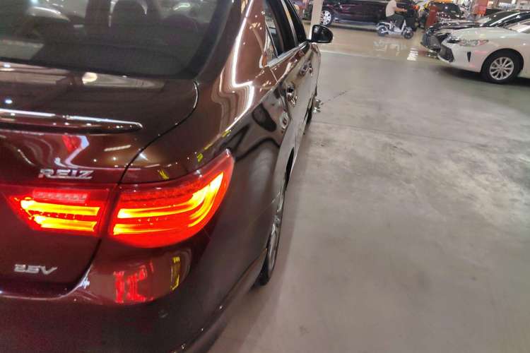 Used Toyota Reiz 2012 2.5V Fengdu Elite Stylish Edition