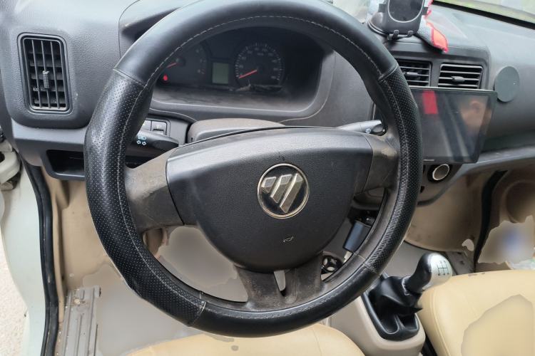 Used Foton Scenic V5 2017 1.5L Long-Wheelbase 450 Van Standard Edition DAM15DR
