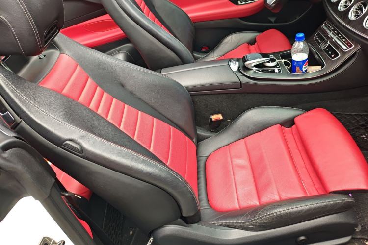 Used Mercedes-Benz E-Class 2018 E 200 4MATIC Convertible Coupe Right Front Seat