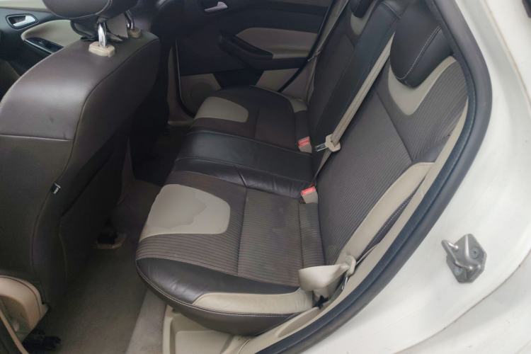 Used Ford Focus 2012 Hatchback 1.6L Automatic Fashion Edition
