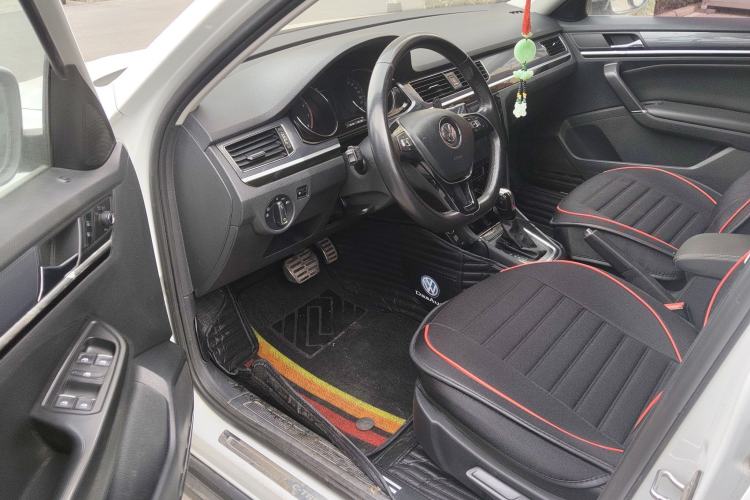 Used Volkswagen C-TREK 2018 1.5L Automatic Comfort Model Driver Seat