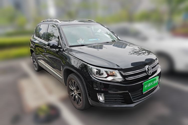 Used Volkswagen Tiguan 2013 1.8TSI Automatic Two-Wheel Drive Luxury Model Front Right 45 Deg