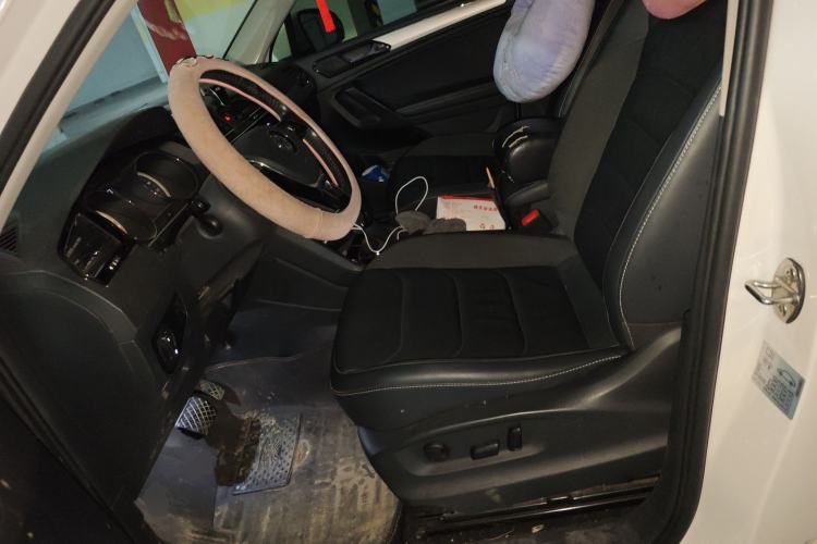 Used Volkswagen Tiguan L 2019 Updated Version 330TSI Automatic Two-Wheel Drive Panoramic Comfort Edition China VI Standard Left Front Seat