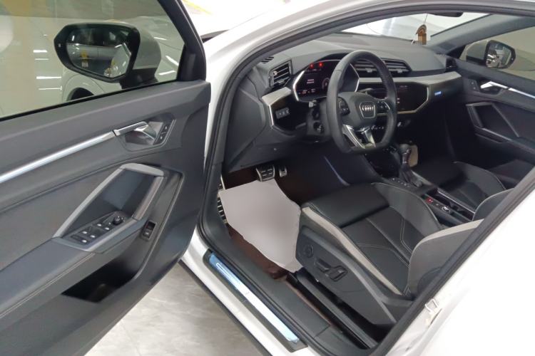 Used Audi Q3 2024 35 TFSI Fashion Dynamic Edition