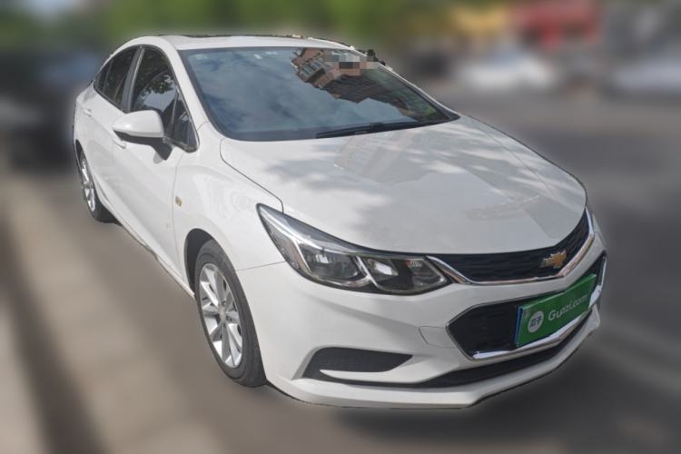 Used Chevrolet Cruze 2017 1.5L Automatic Pioneer Sunroof Edition Front Right 45 Deg