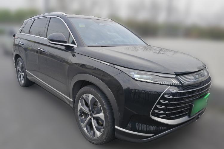 Used BYD Frigate 07 2023 DM-i 100KM Prestige Model Front Right 45 Deg