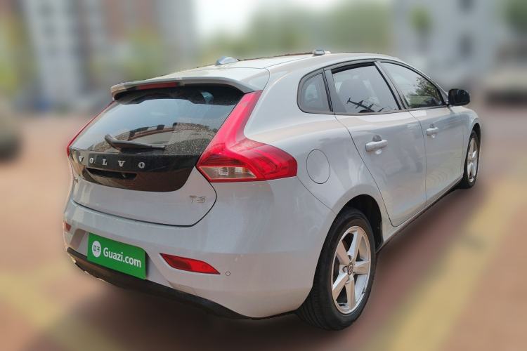 Used Volvo V40 2016 T3 Zhiyi Edition Rear Right 45 Deg