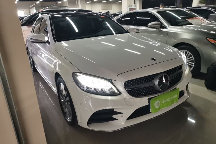 Used Mercedes-Benz C-Class 2021 C 200 L Fashion Edition Sport Version Front Right 45 Deg