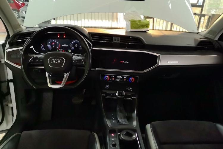 Used Audi Q3 2020 35 TFSI Fashion Dynamic Model
