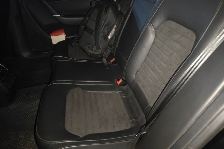 Used Volkswagen Magotan 2015 Revised Version 2.0 TSI Luxury Edition Left Rear Seat