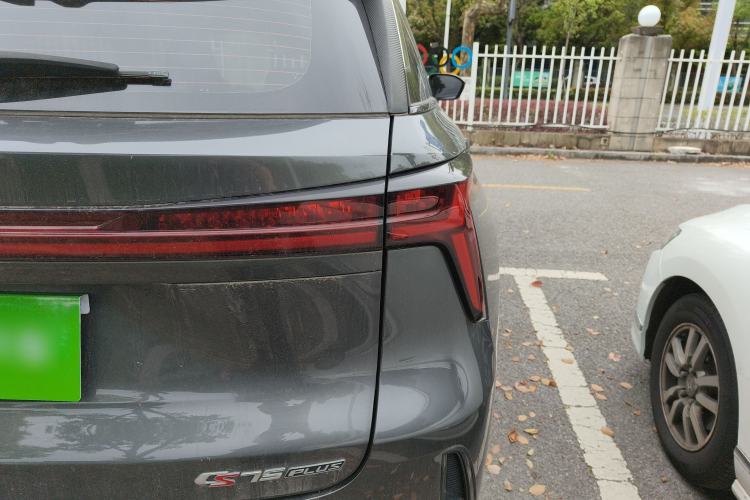 Used CHANGAN CS75 PLUS 2022 2nd Generation 1.5T Automatic Prestige Version Right Rear Taillight