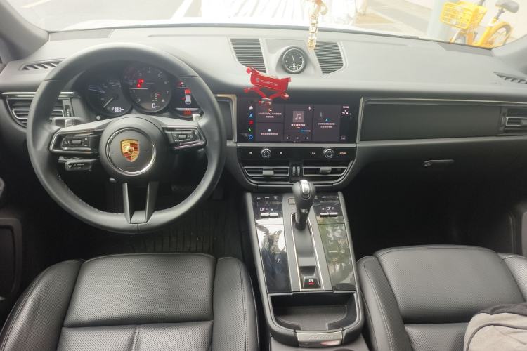 Used Porsche Macan 2024 Macan 2.0T Center Console