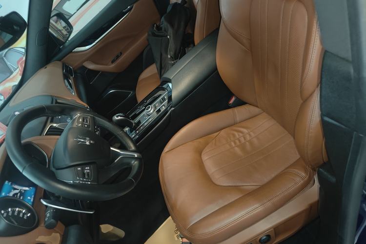 Used Maserati Levante 2016 3.0T Standard Edition Left Front Seat