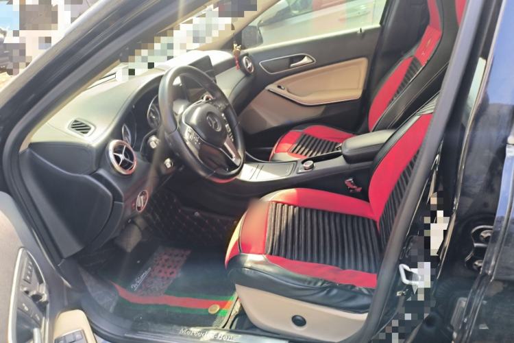 Used Mercedes-Benz GLA 2015 GLA 200 Fashion Model Left Front Seat