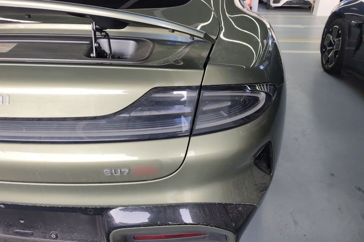 Used Xiaomi Auto SU7 2024 Four-Wheel-Drive Max Founder's Edition
