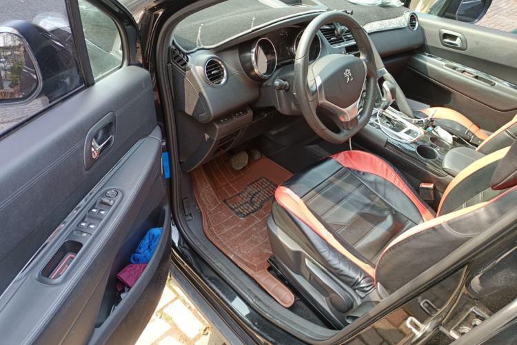 Used Peugeot 3008 2015 2.0L Automatic Classic Edition Interior 3