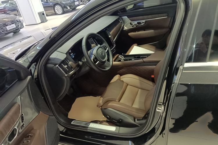 Used Volvo S90 2024 B5 Luxury Smart Edition Left Front Seat