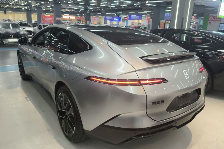 Used Avatr 12 2025 Year Updated Ultra Extended-Range Version Rear Left 45 Deg