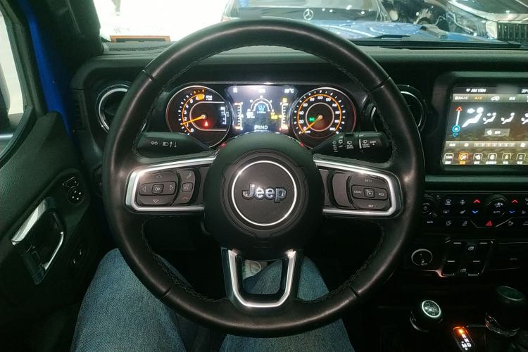 Used Jeep Wrangler 2022 2.0T High Altitude Four-Door Edition Steering Wheel