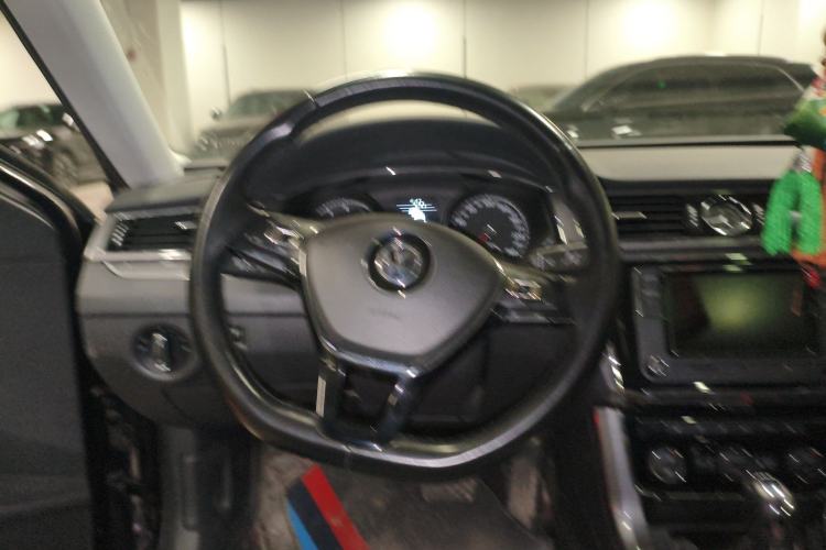 Used Volkswagen Passat 2017 330TSI DSG Luxury Edition
